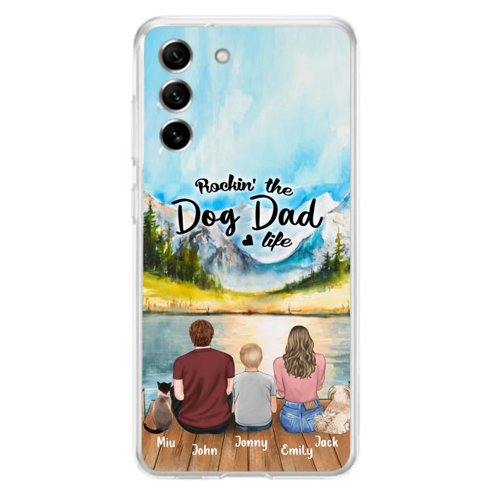 Personalized Pet Couple Phone Case - Parent With 1 Kid And 2 Pets - Case For iPhone And Samsung