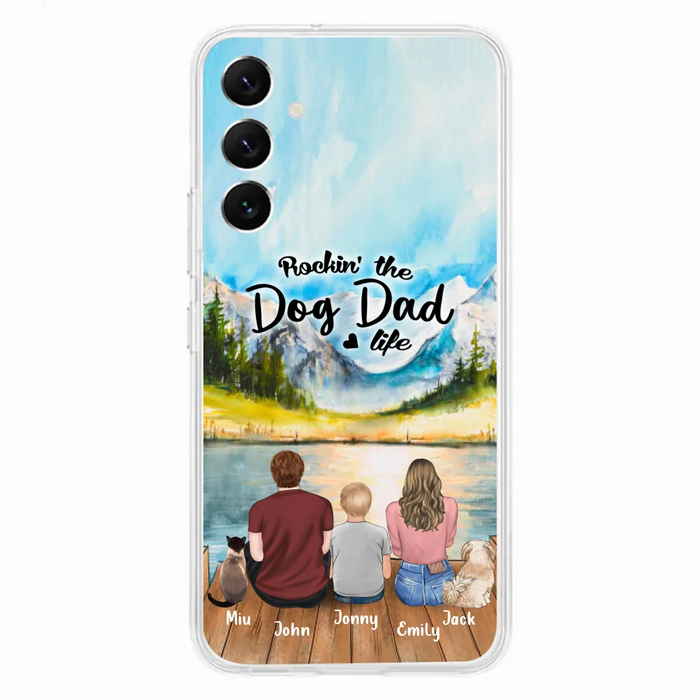 Personalized Pet Couple Phone Case - Parent With 1 Kid And 2 Pets - Case For iPhone And Samsung