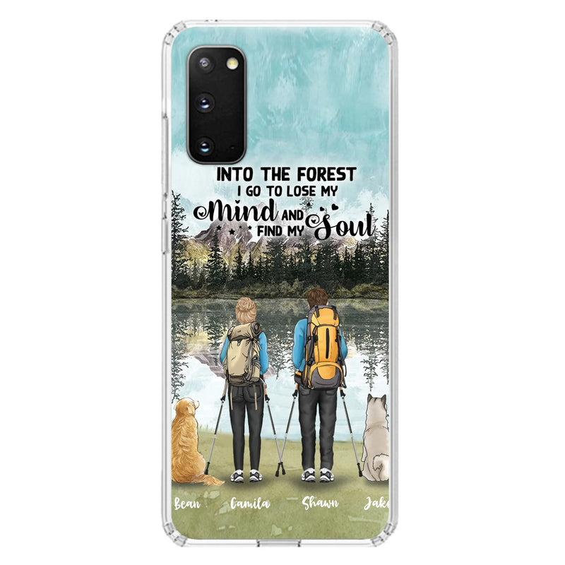 Custom Personalized Hiking Couple With Dogs Phone Case - Couple With Upto 2 Pets - Case For iPhone and Samsung - Q67GXN