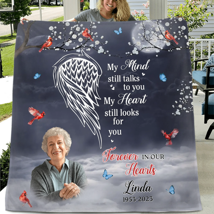 Personalized Memorial Fleece Throw Blanket – My Mind Still Talks to You, My Heart Still Looks for You – Custom In Loving Memory Gift with Photo, Name & Dates